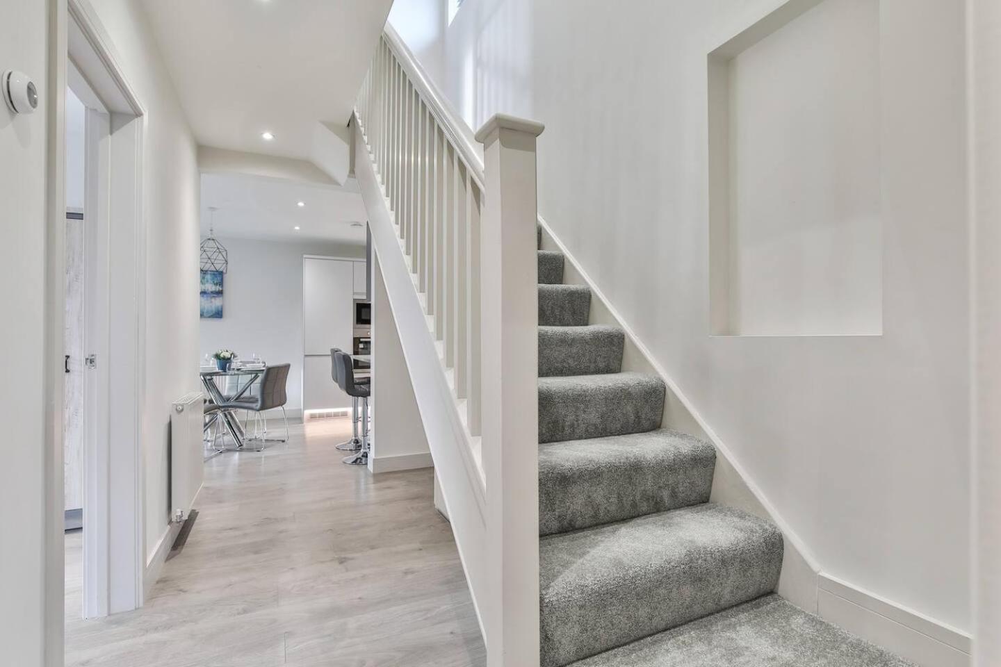 Magnificent, Renovated Whole House With Garden Villa Sheffield Buitenkant foto
